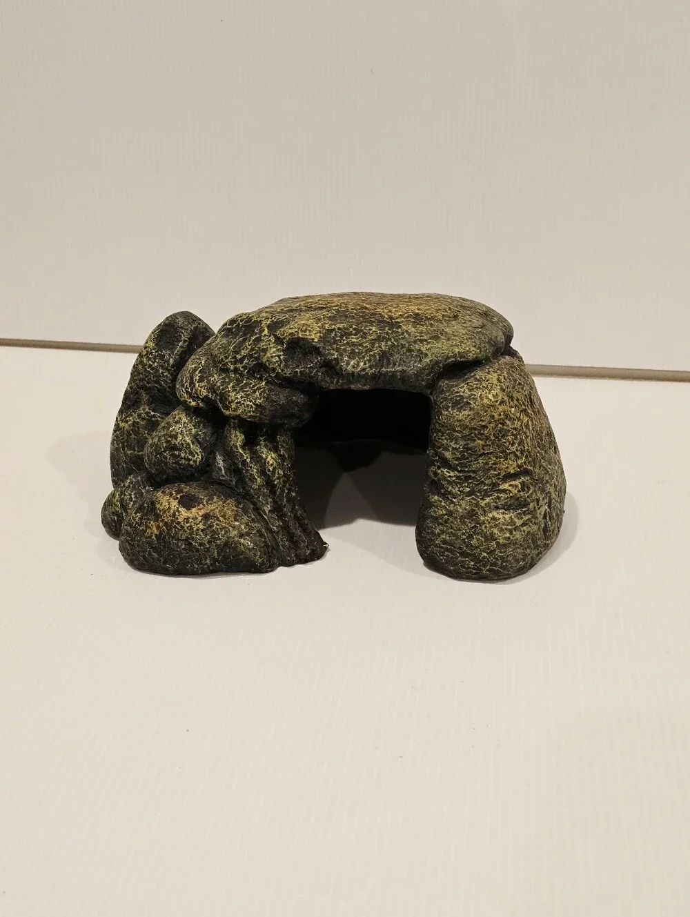 Reptile Rock Hide Cave Hideout Decor
